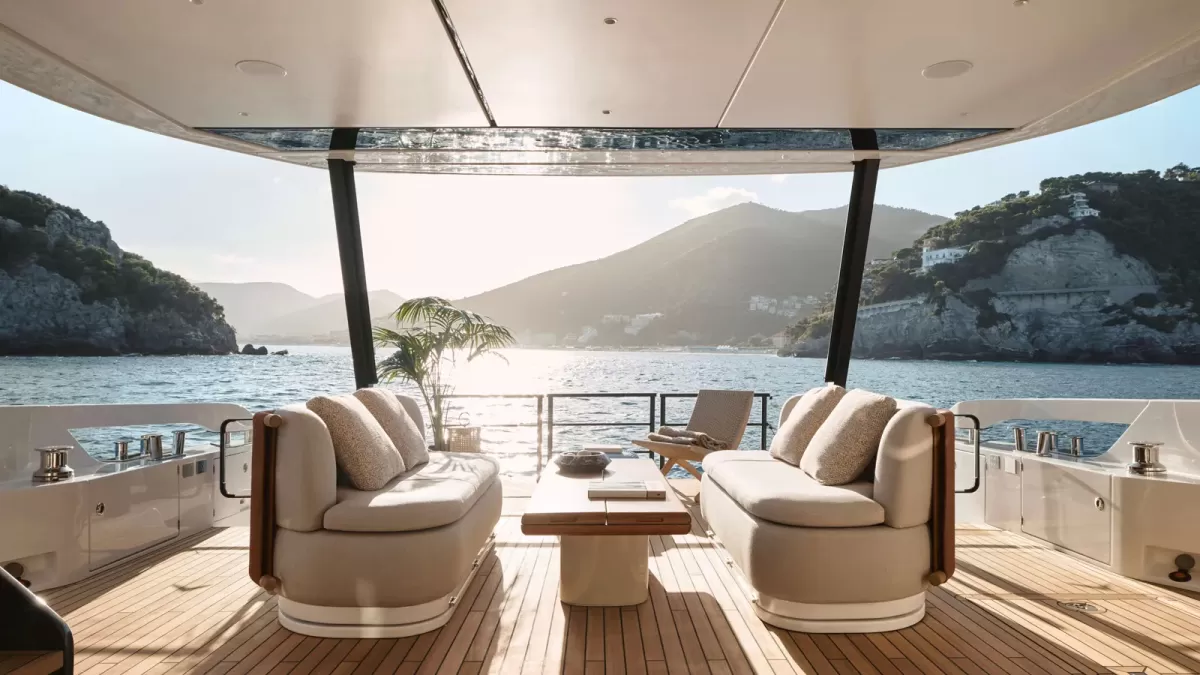 Sun deck aboard Azimut Fly 82 charter yacht