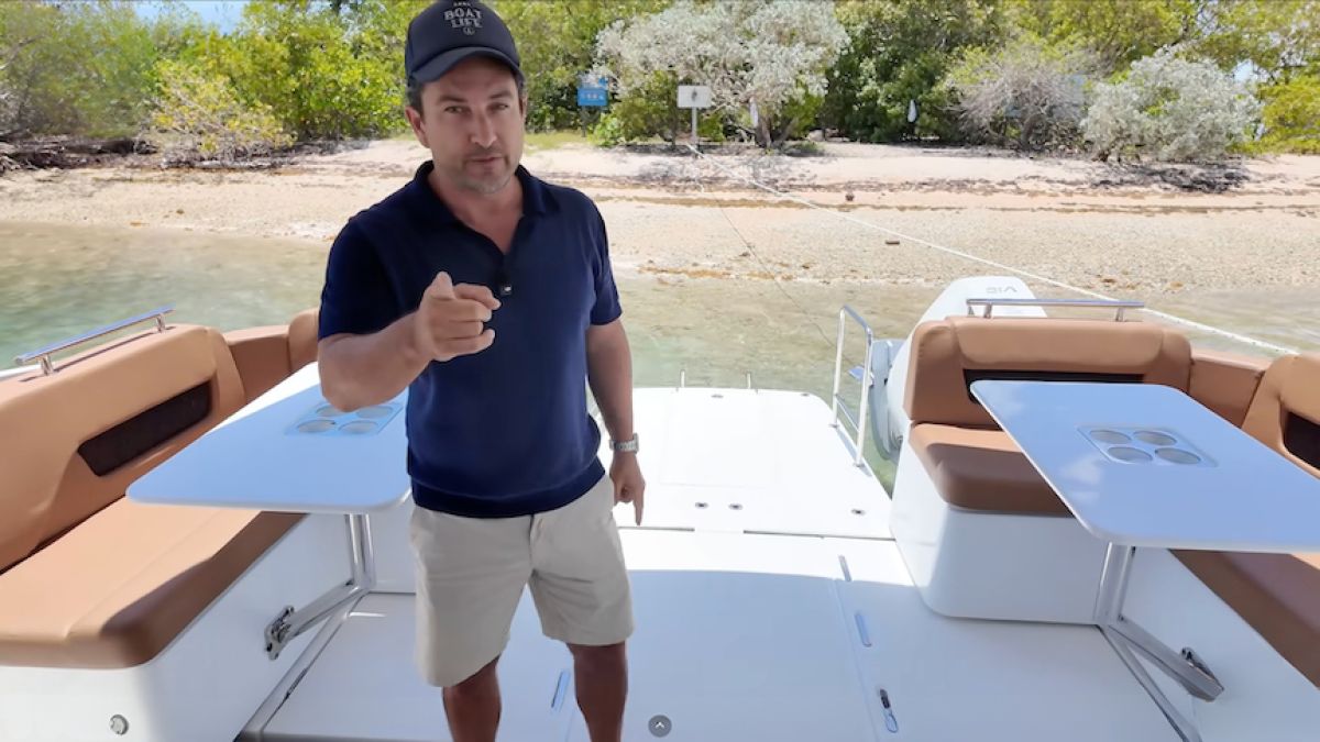 Jeanneau TH38 power catamaran reviewed by Dan’s BoatLife in dockside and sea trial videos