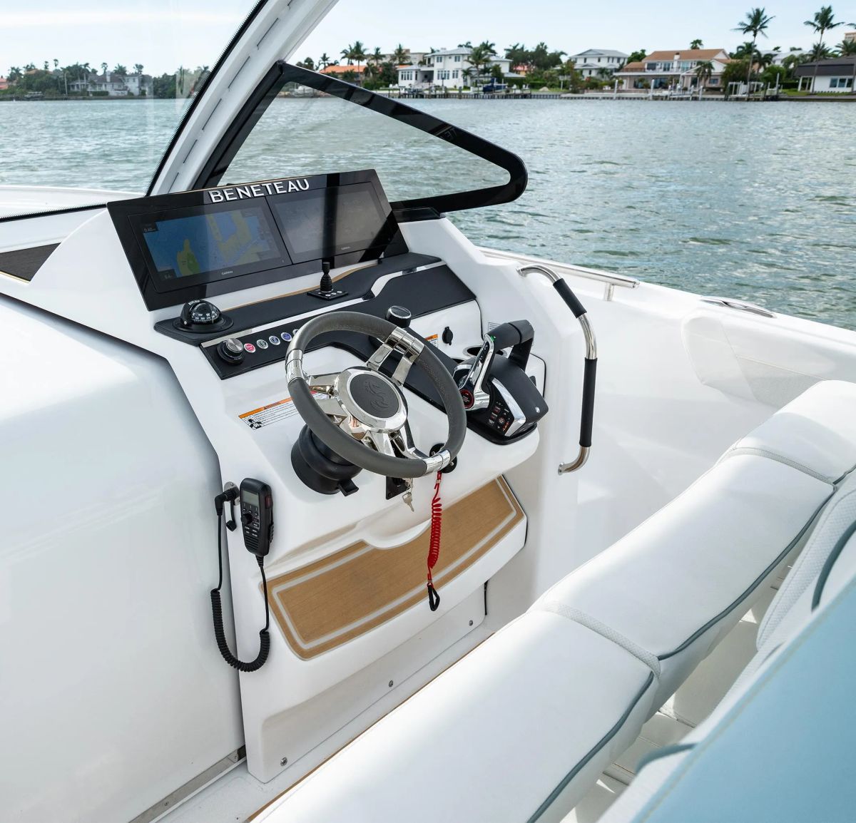 Flyer 30 debuts as Beneteau expands its day boat range