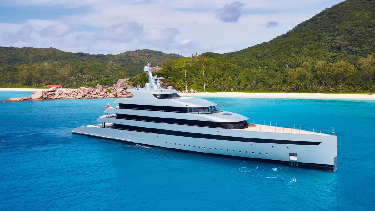 Savannah superyacht by Feadship cruising with metallic green hull