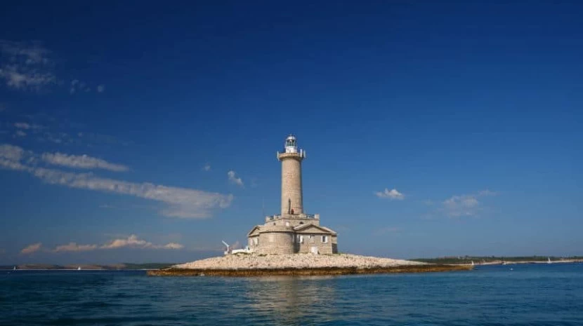 yacht charter