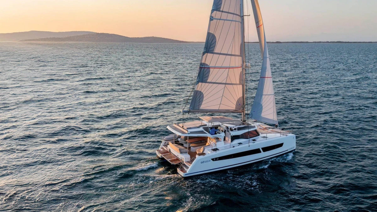 Fountaine Pajot 41 sailing
