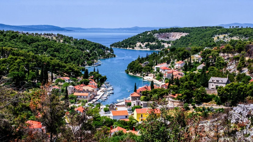 brač yacht charter