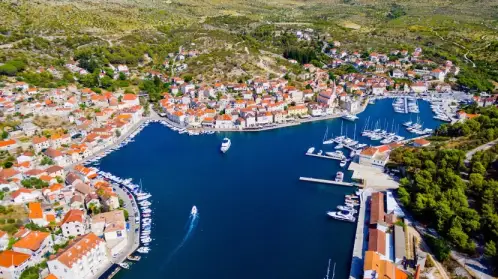 brač yacht charter