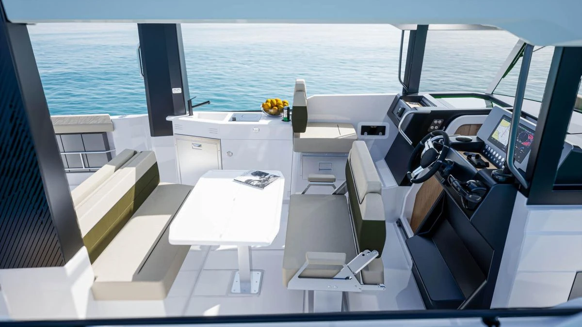 Jeanneau EX34 Hard Top combines open-air cruising with compact design