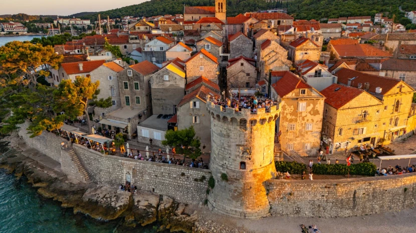 korcula luxury charter hotspot