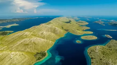 &Scaron;ibenik yacht charter guide