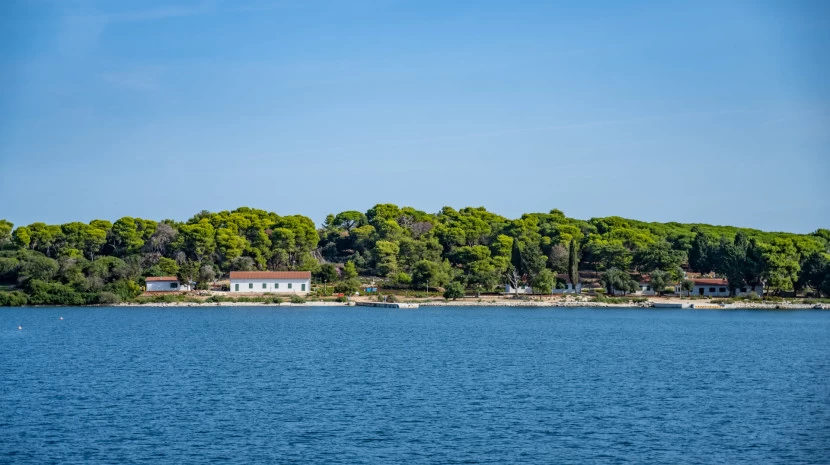 mali brijun yacht charter