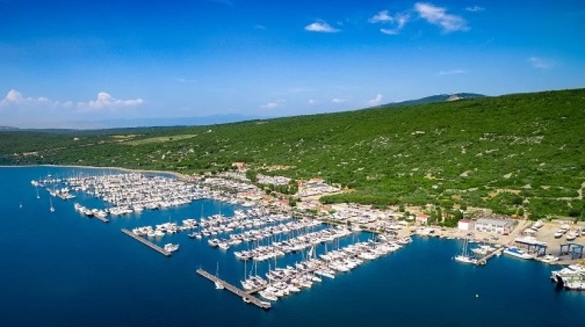 marina punat yacht charter
