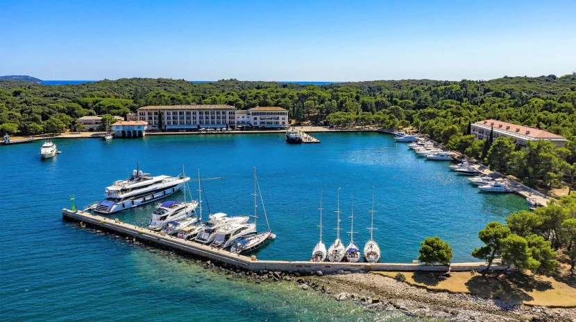 port brijuni yacht charter