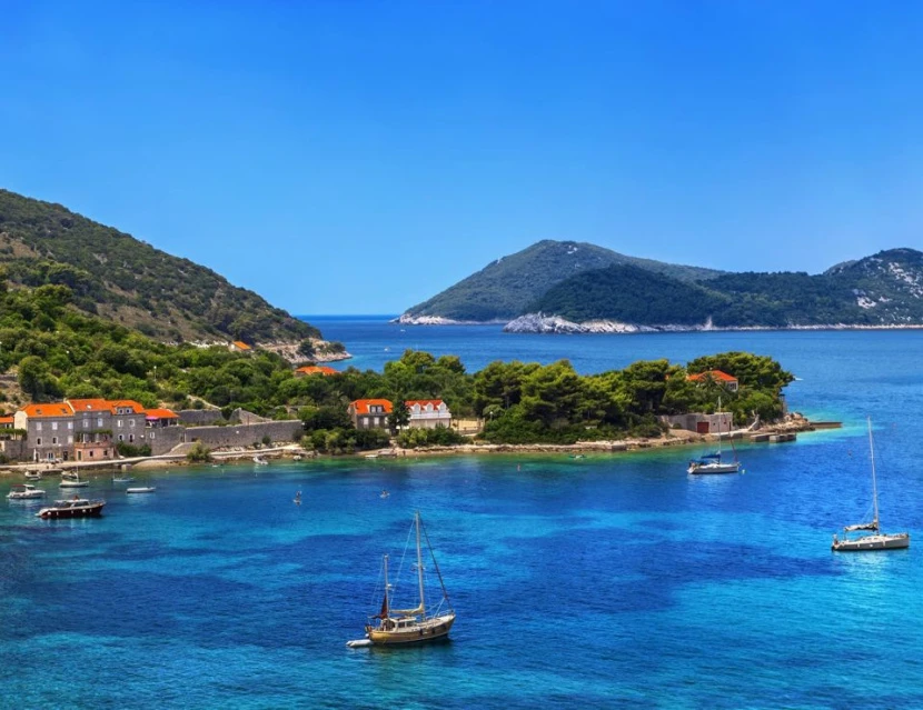 koločep yacht charter hotspot
