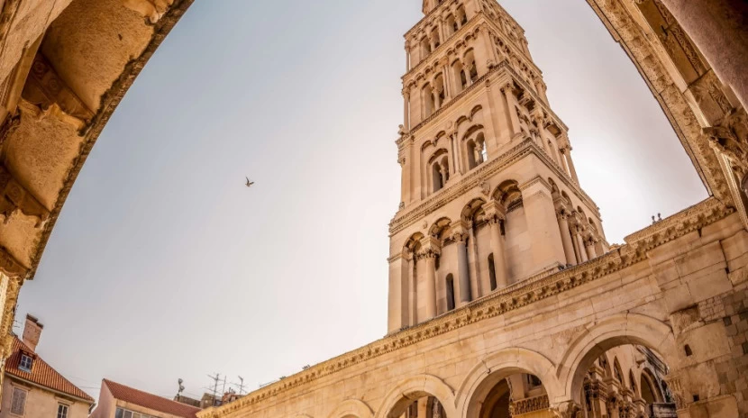 split yacht charter itinerary central dalmatia