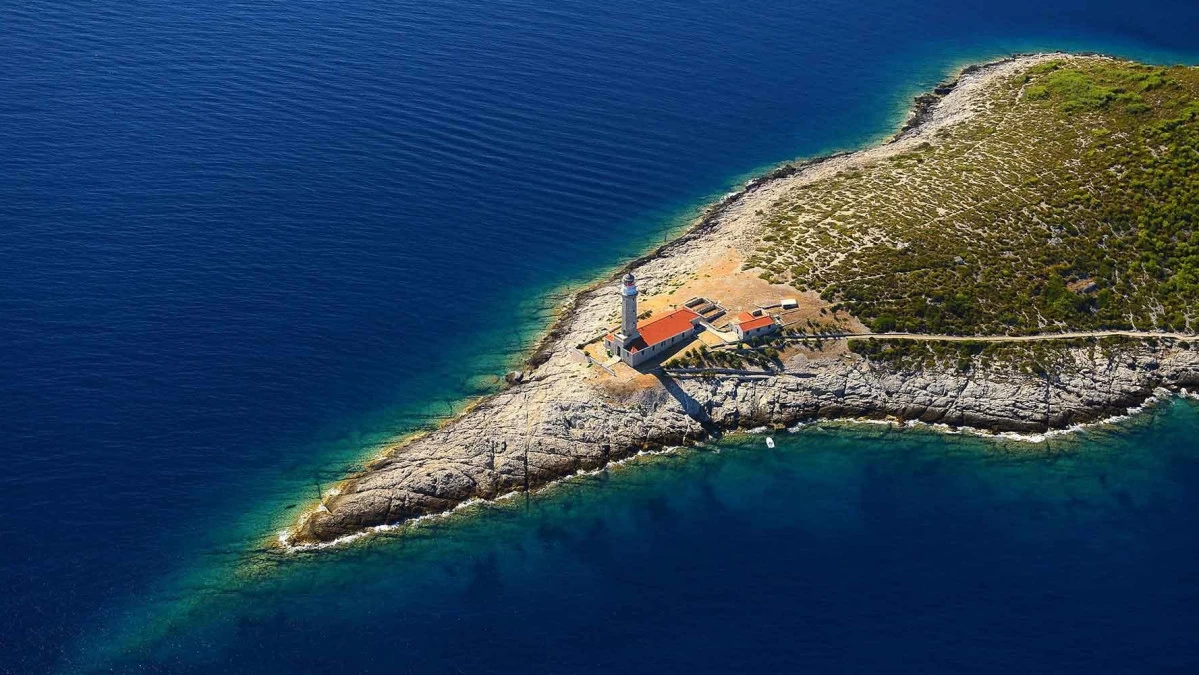 Sztončica bay in Vis