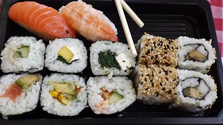 Sushi box